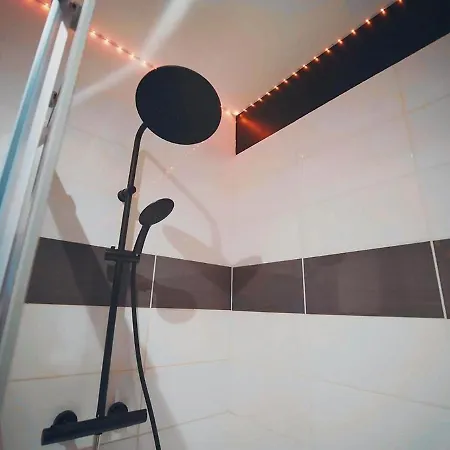 Appartamento Romantica Balnéo - Olympe Suites&spa Lille, Croix, Roubaix Croix